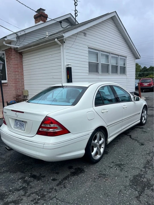 2006 Mercedes-Benz W203 C-Class - Image 2 of 15