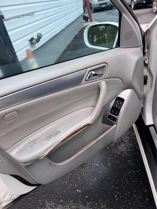 2006 Mercedes-Benz W203 C-Class - Image 10 of 15