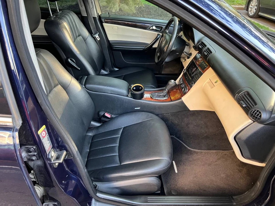 2006 Mercedes-Benz W203 C-Class - Image 12 of 16
