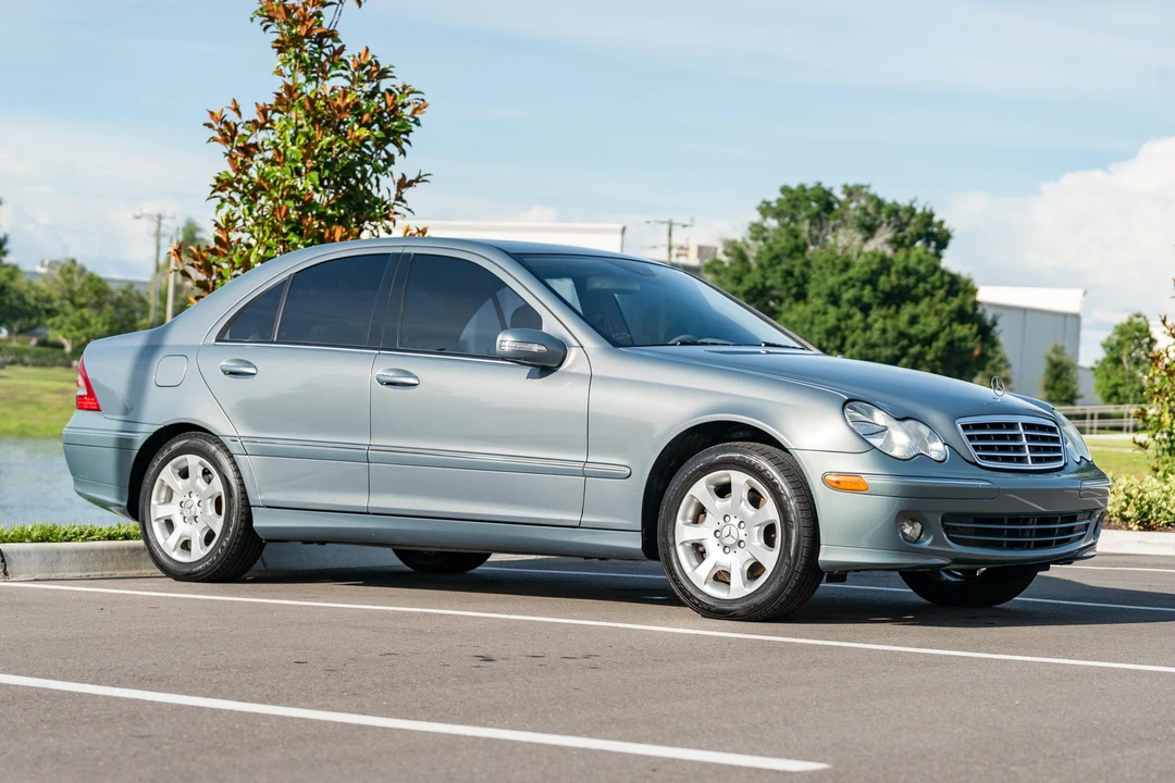 2006 Mercedes-Benz - Image 9 of 31