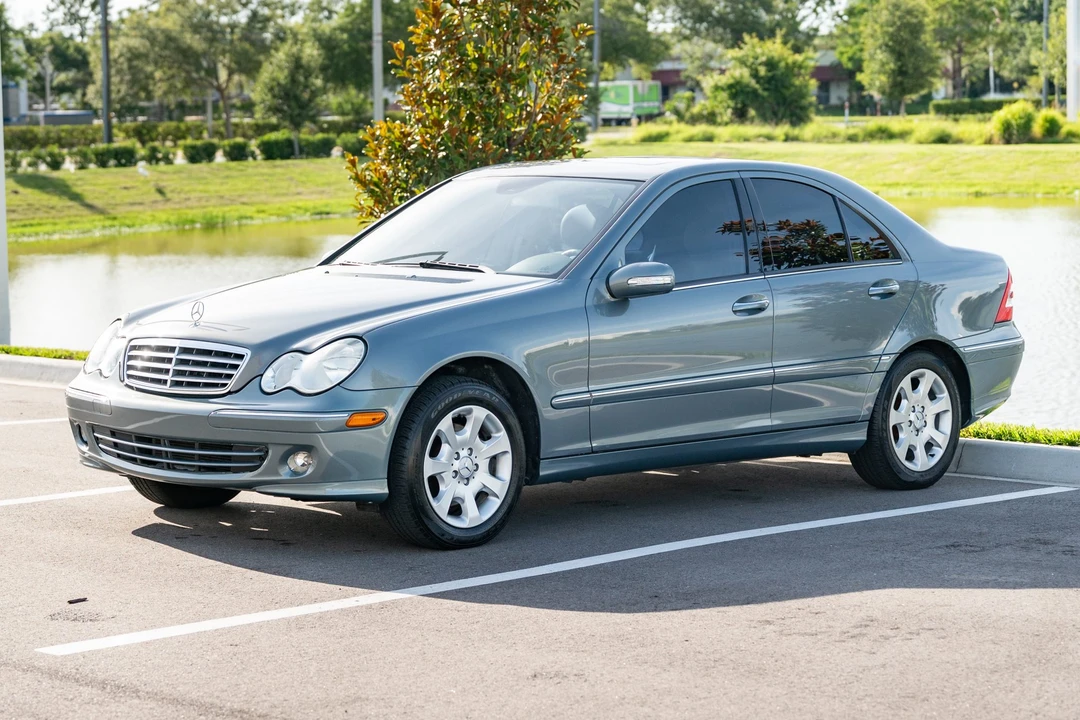 2006 Mercedes-Benz - Image 3 of 31