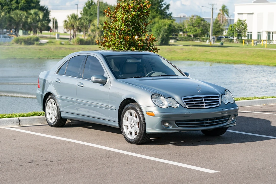 2006 Mercedes-Benz - Image 10 of 31