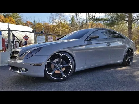 2006 Mercedes-Benz CLS-Class CLS500 4-Door Coupe