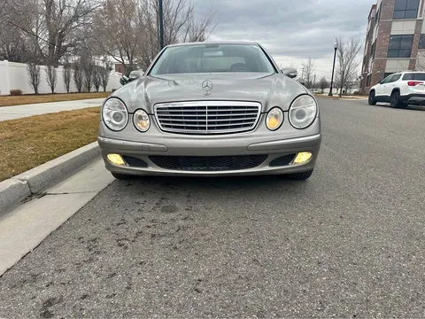 2006 Mercedes-Benz E-Class E 350 4MATIC Sedan 4D