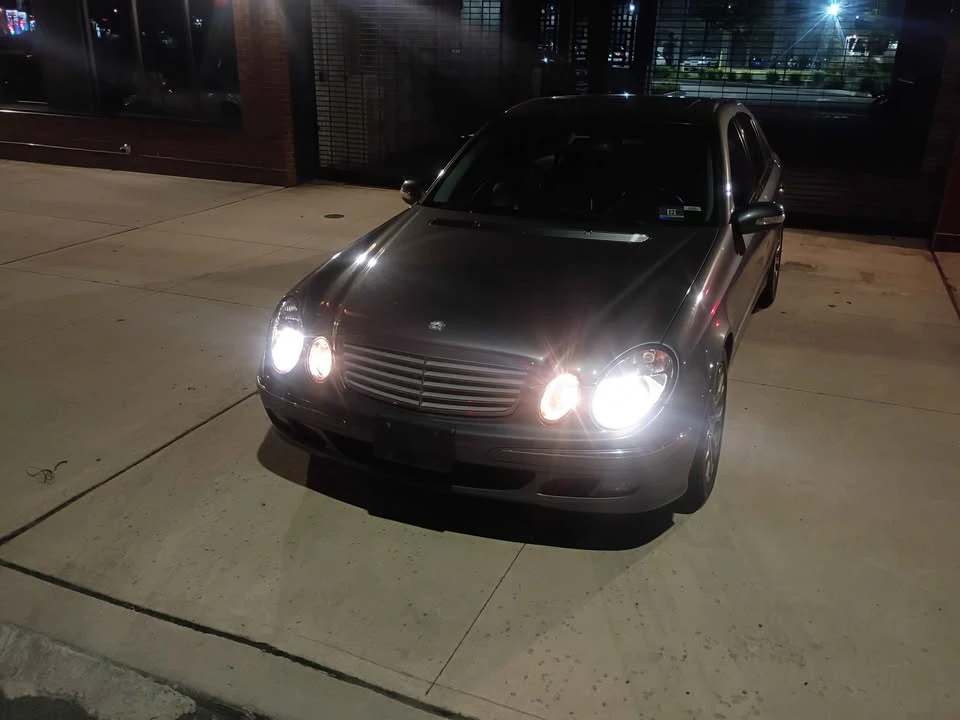 2006 Mercedes-Benz W211 E-Class - Image 2 of 11
