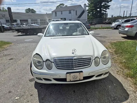 2006 Mercedes-Benz E-Class E 350 4MATIC Sedan 4D