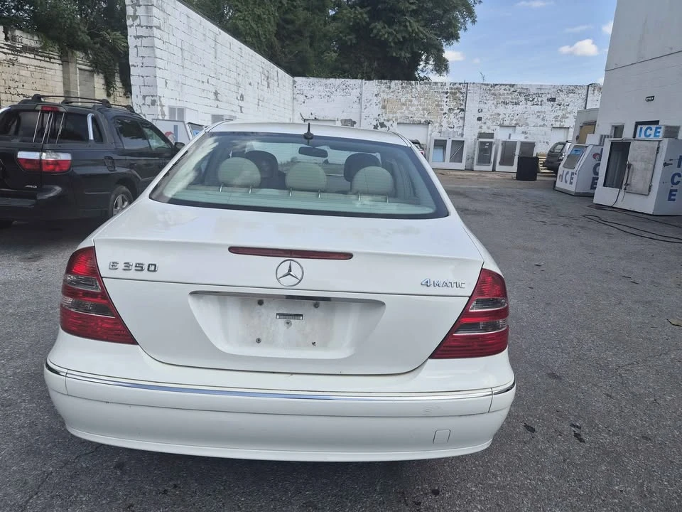 2006 Mercedes-Benz W211 E-Class - Image 14 of 17