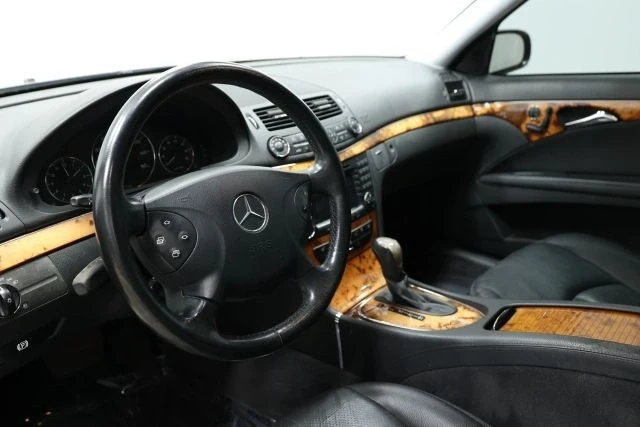 2006 Mercedes-Benz W211 E-Class - Image 2 of 12