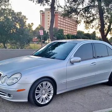 2006 Mercedes-Benz E 350 Sedan 4D
