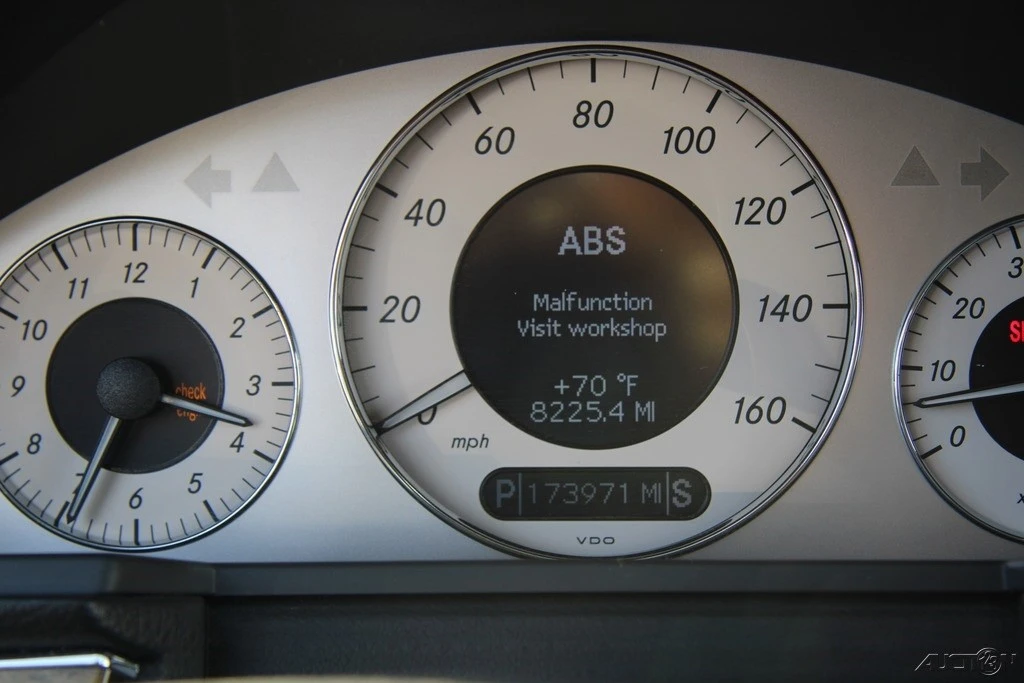2006 Mercedes-Benz W211 E-Class - Image 16 of 21