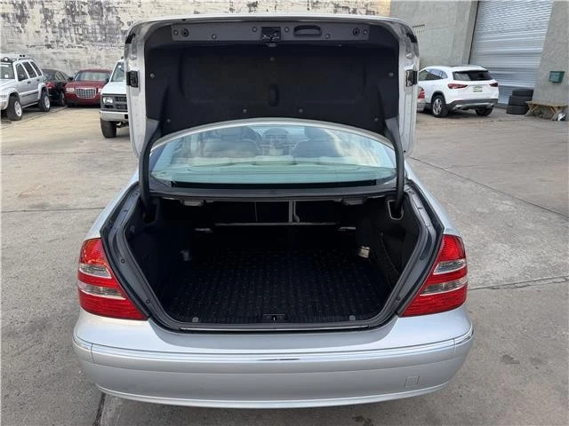 2006 Mercedes-Benz W211 E-Class - Image 14 of 21