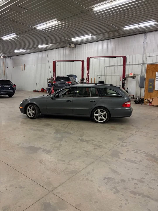 2006 Mercedes-Benz W211 E-Class - Image 2 of 16