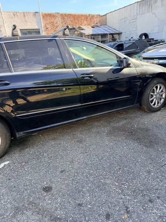 2006 Mercedes-Benz W251 R-Class - Image 11 of 12