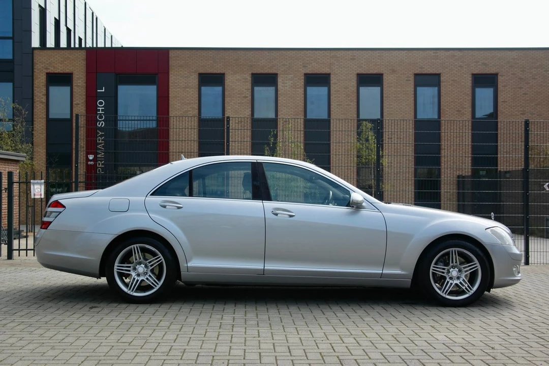 2006 Mercedes-Benz W220 S-Class - Image 9 of 30