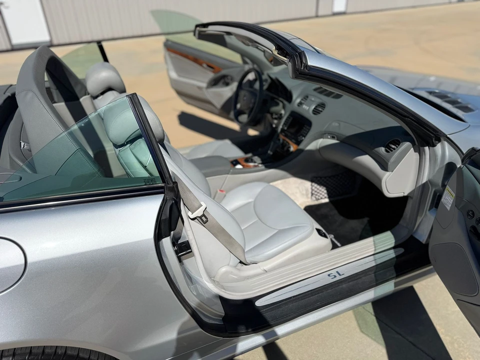 2006 Mercedes-Benz R230 SL-Class - Image 10 of 14