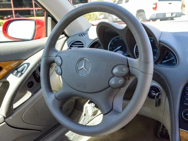 2006 Mercedes-Benz R230 SL-Class - Image 24 of 31
