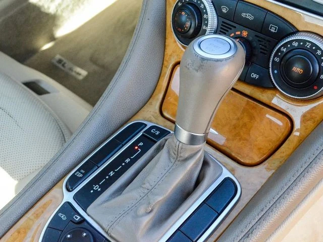 2006 Mercedes-Benz R230 SL-Class - Image 23 of 31
