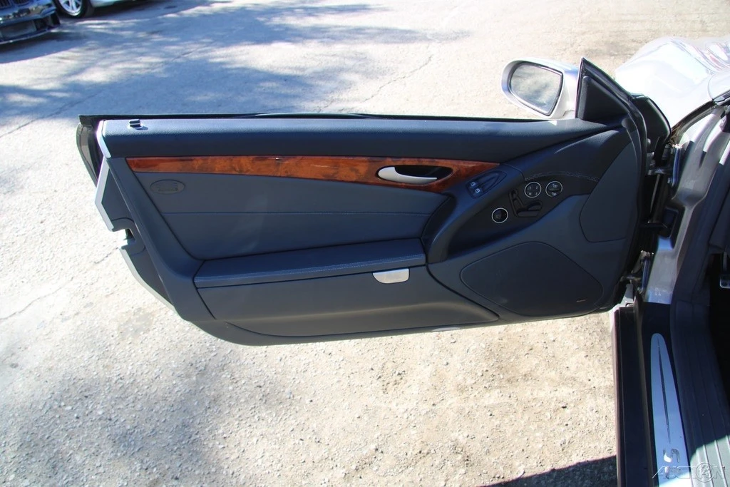 2006 Mercedes-Benz R230 SL-Class - Image 11 of 21