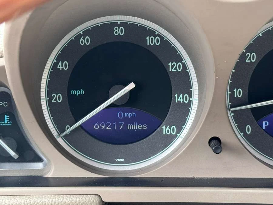 2006 Mercedes-Benz R230 SL-Class - Image 9 of 13