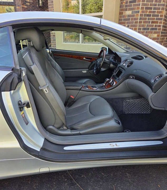 2006 Mercedes-Benz R230 SL-Class - Image 12 of 24