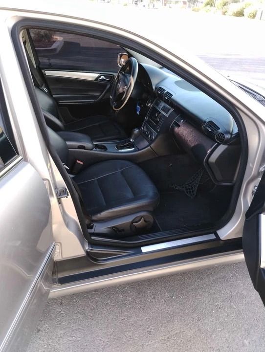 2006 Mercedes-Benz W203 C-Class - Image 10 of 12