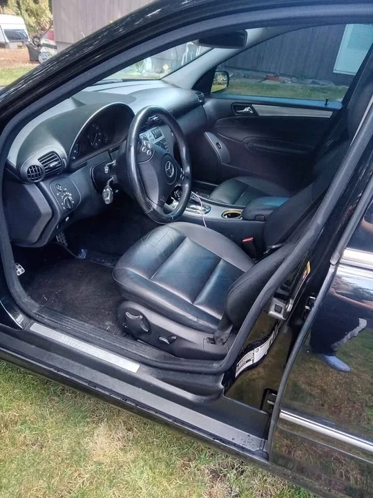 2006 Mercedes-Benz W203 C-Class - Image 9 of 12