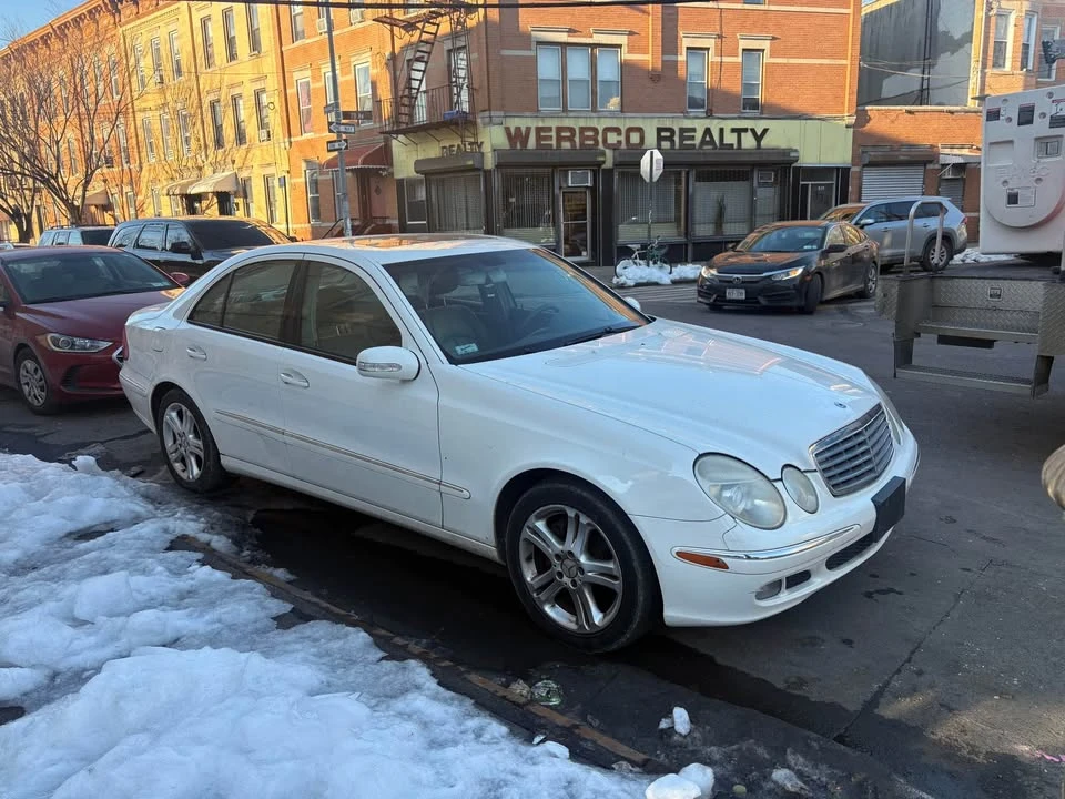 2006 Mercedes-Benz W211 E-Class - Image 2 of 10