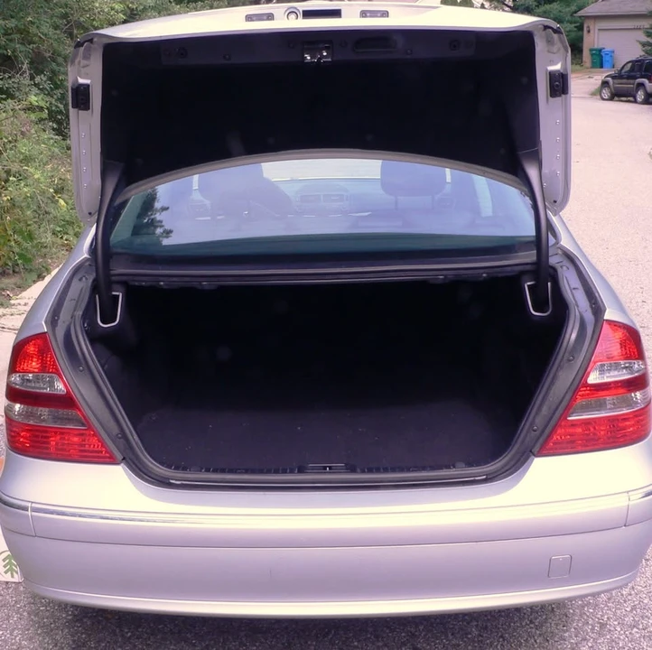 2006 Mercedes-Benz W211 E-Class - Image 12 of 12