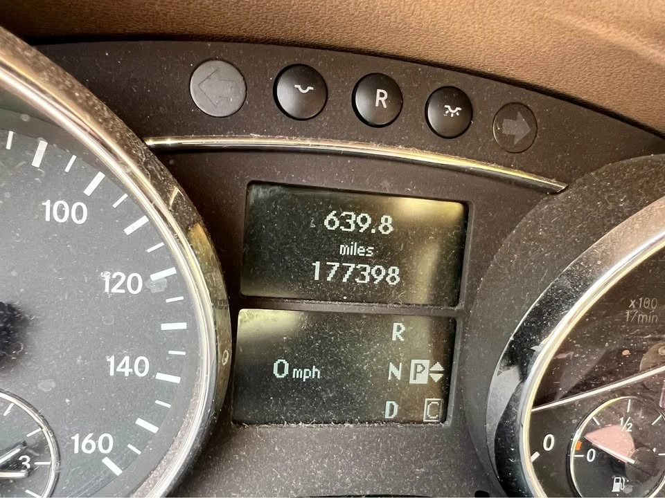 2006 Mercedes-Benz W251 R-Class - Image 10 of 16