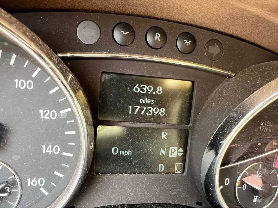 2006 Mercedes-Benz W251 R-Class - Image 9 of 16