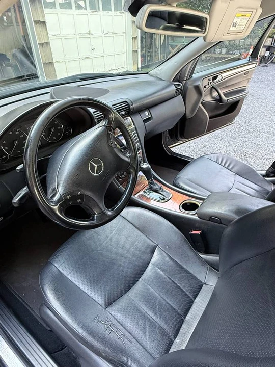 2006 Mercedes-Benz W203 C-Class - Image 12 of 17