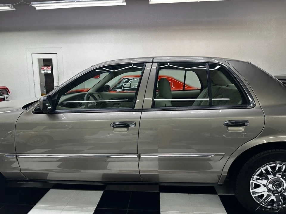 2006 Mercury Grand Marquis - Image 17 of 24