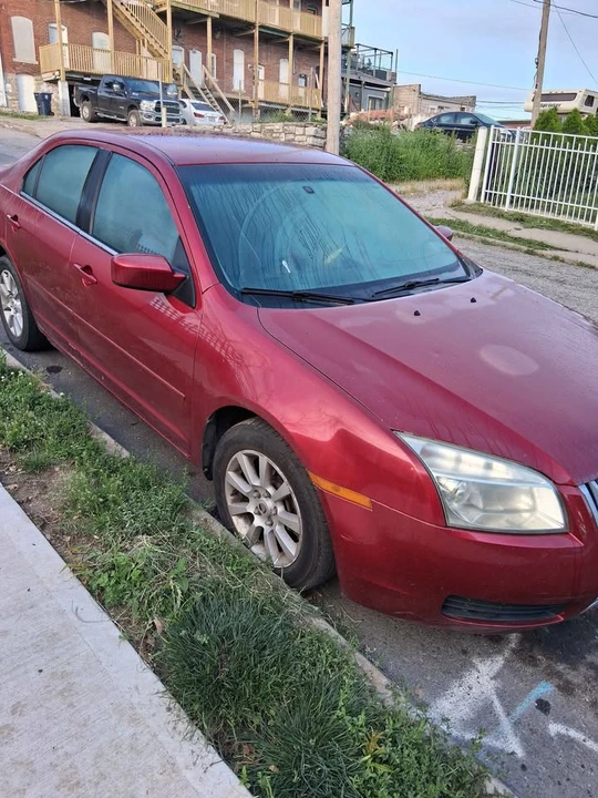 2006 Mercury - Image 2 of 4