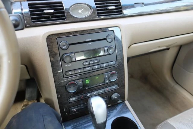 2006 Mercury - Image 10 of 15