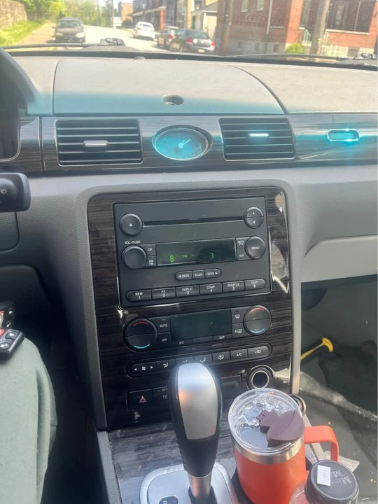 2006 Mercury - Image 6 of 9