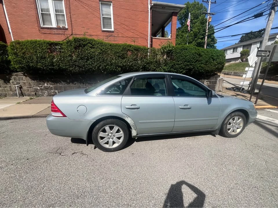 2006 Mercury - Image 2 of 9