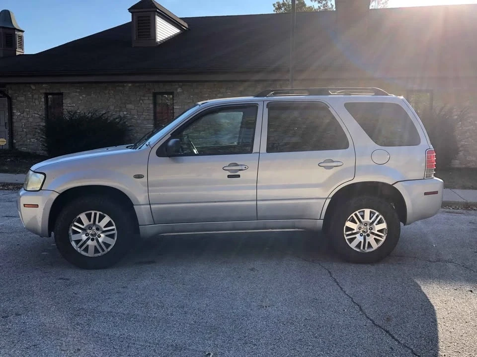 2006 Mercury Mariner - Image 2 of 9