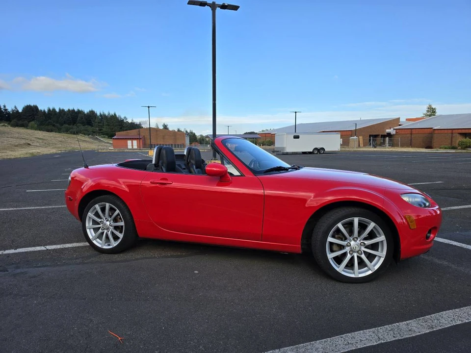 2006 Mazda NC MX-5 Miata - Image 3 of 14