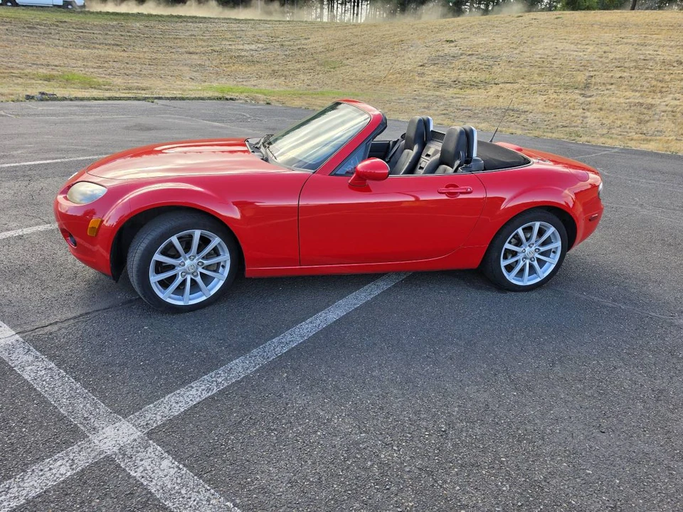 2006 Mazda NC MX-5 Miata - Image 4 of 14