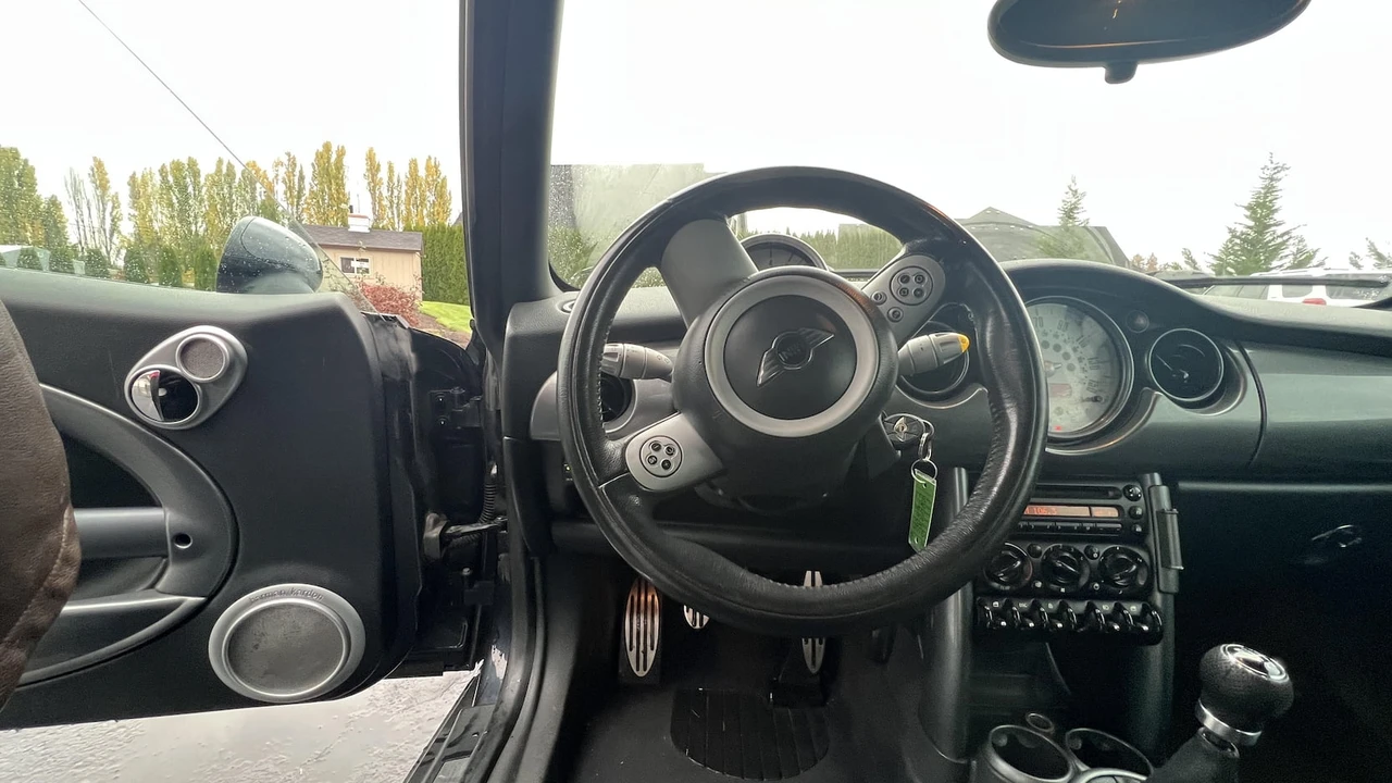2006 Mini Mini Cooper S 1st Gen - Image 10 of 23
