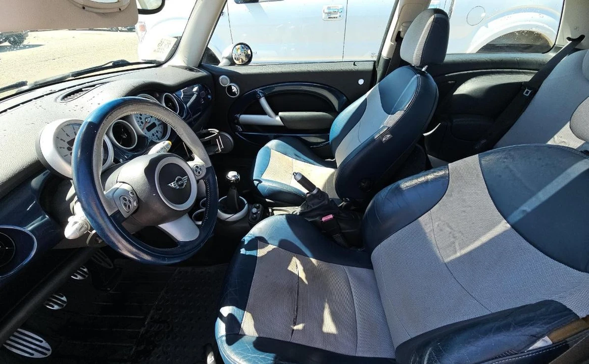 2006 Mini Mini Cooper S 1st Gen - Image 7 of 14