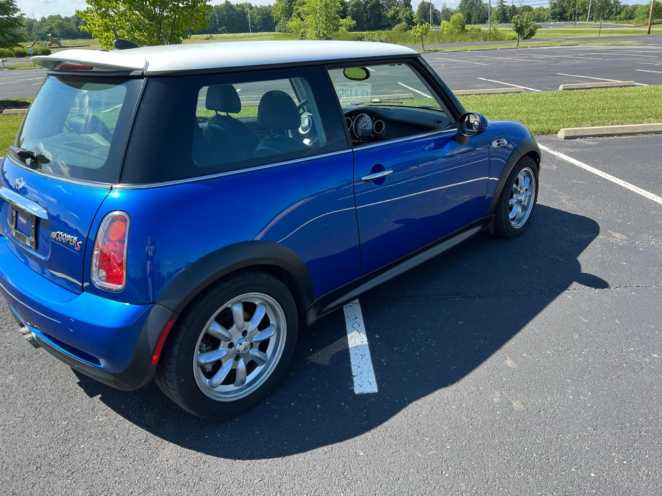 2006 Mini Mini Cooper S 1st Gen - Image 11 of 31