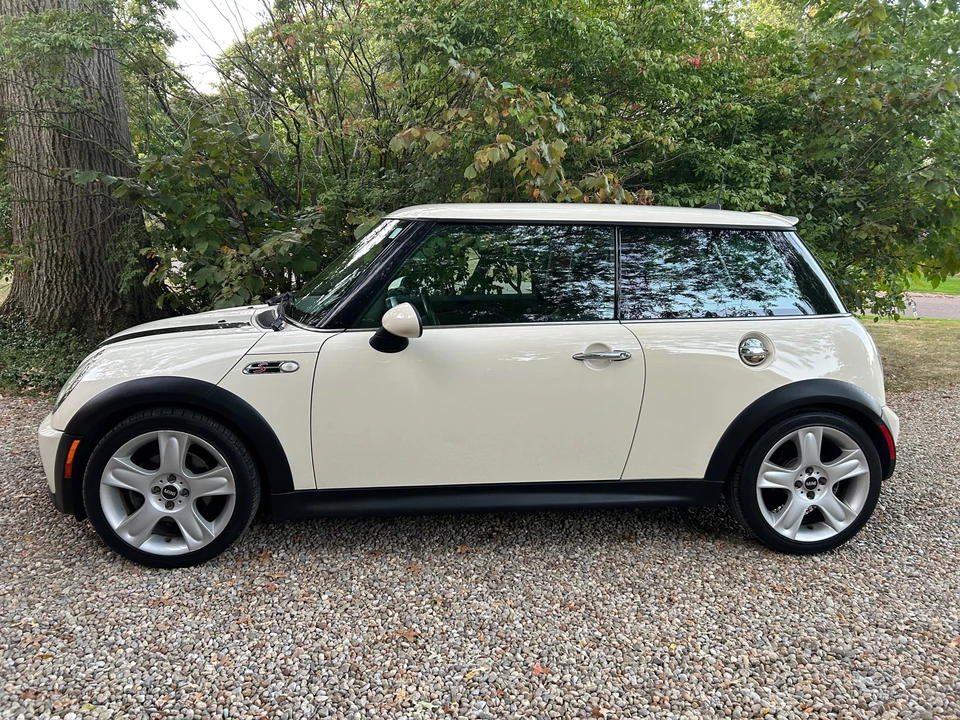 2006 Mini Mini Cooper S 1st Gen - Image 9 of 31