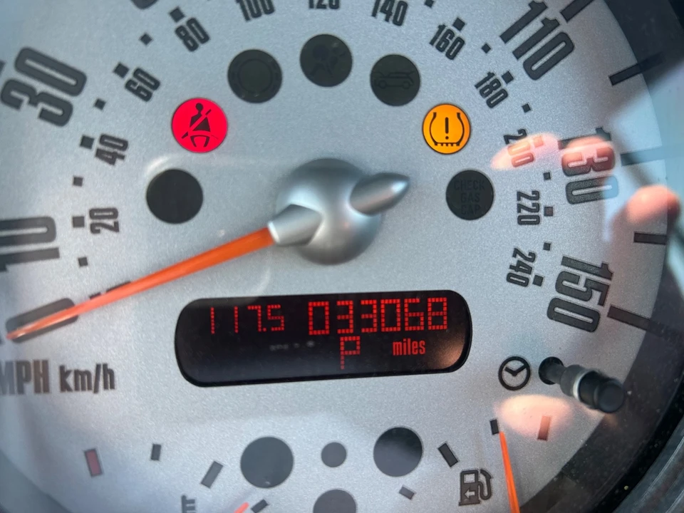 2006 Mini Mini Cooper S 1st Gen - Image 13 of 17