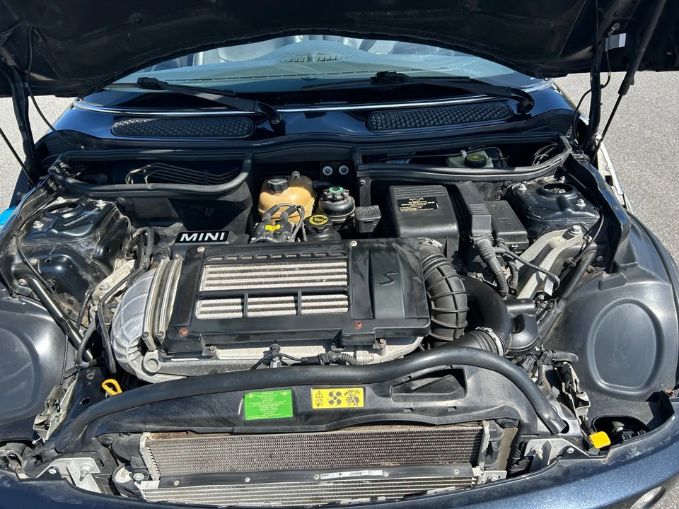 2006 Mini Mini Cooper S 1st Gen - Image 16 of 17