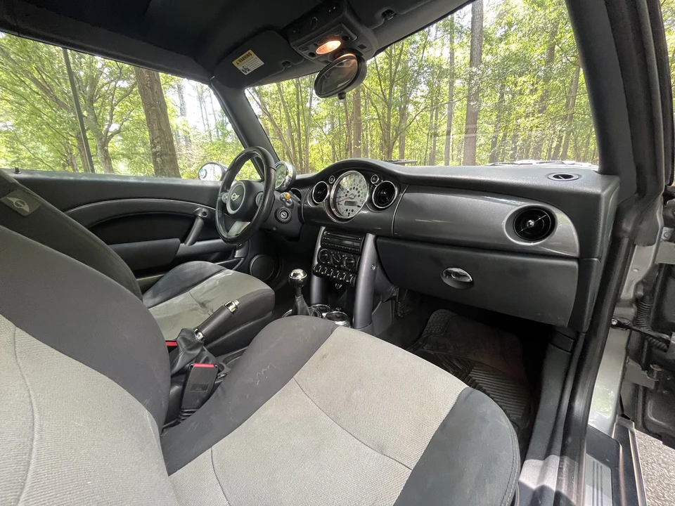 2006 Mini Mini Cooper S 1st Gen - Image 21 of 30