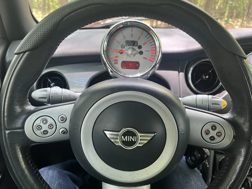 2006 Mini Mini Cooper S 1st Gen - Image 26 of 30