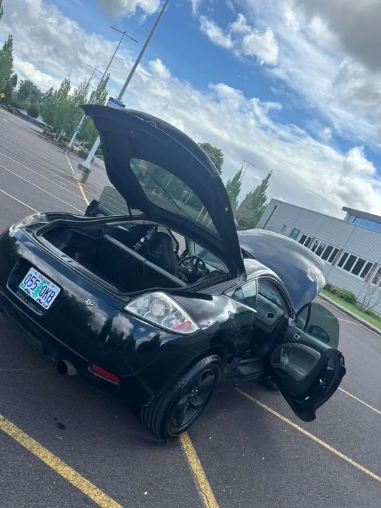 2006 Mitsubishi Eclipse 4th Gen - Image 9 of 11