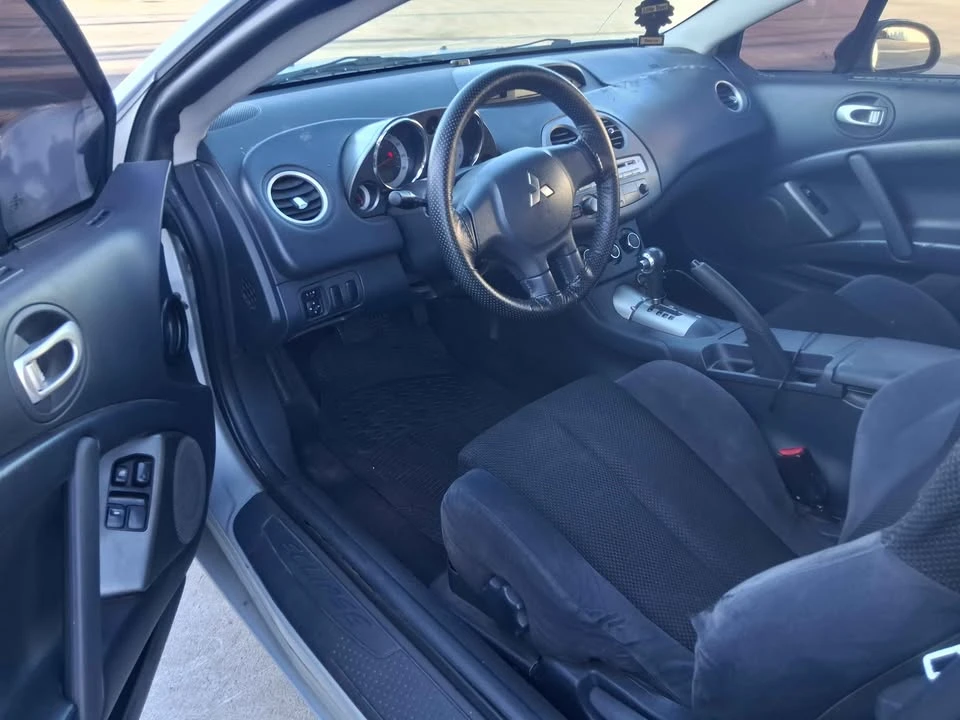 2006 Mitsubishi Eclipse 4th Gen - Image 10 of 12
