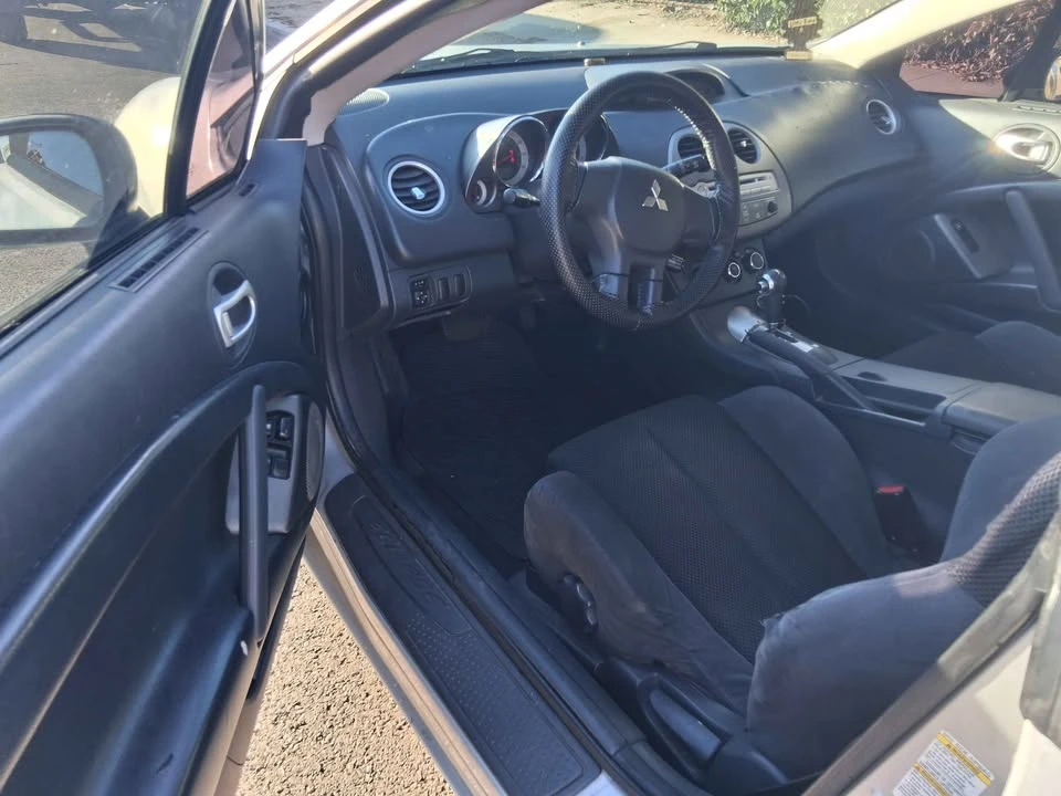 2006 Mitsubishi Eclipse 4th Gen - Image 9 of 12